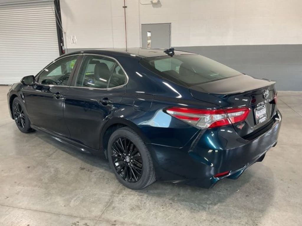 Used 2019 Toyota Camry SE Sedan