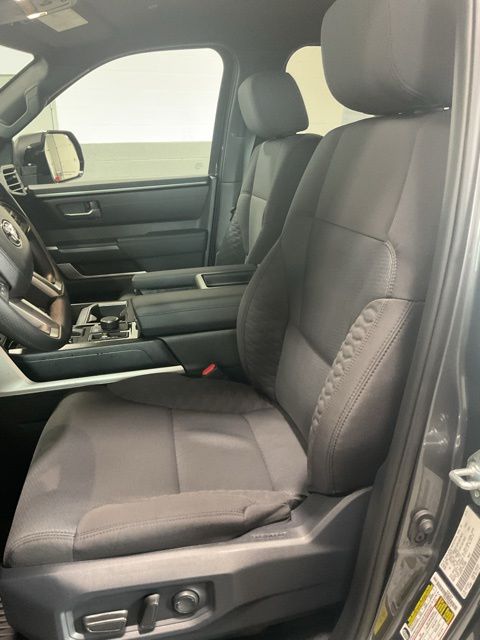 2026 Toyota Tundra SR5 - Photo 16