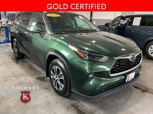 2023 Toyota Highlander XLE's photo