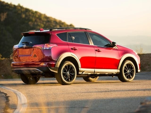 2018 Toyota RAV4 Menasha