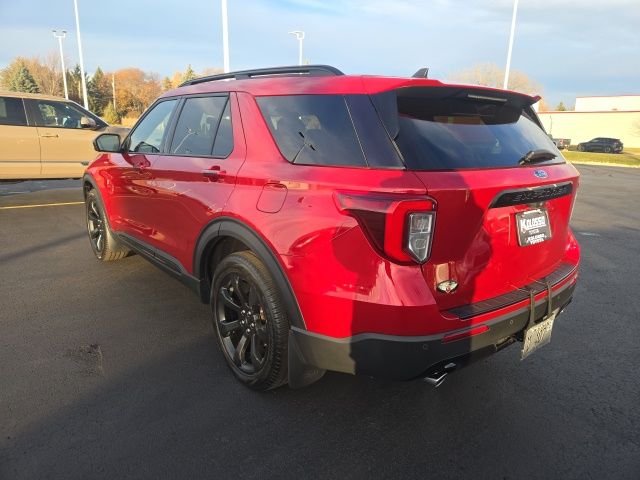 2022 Ford Explorer ST-Line photo 3