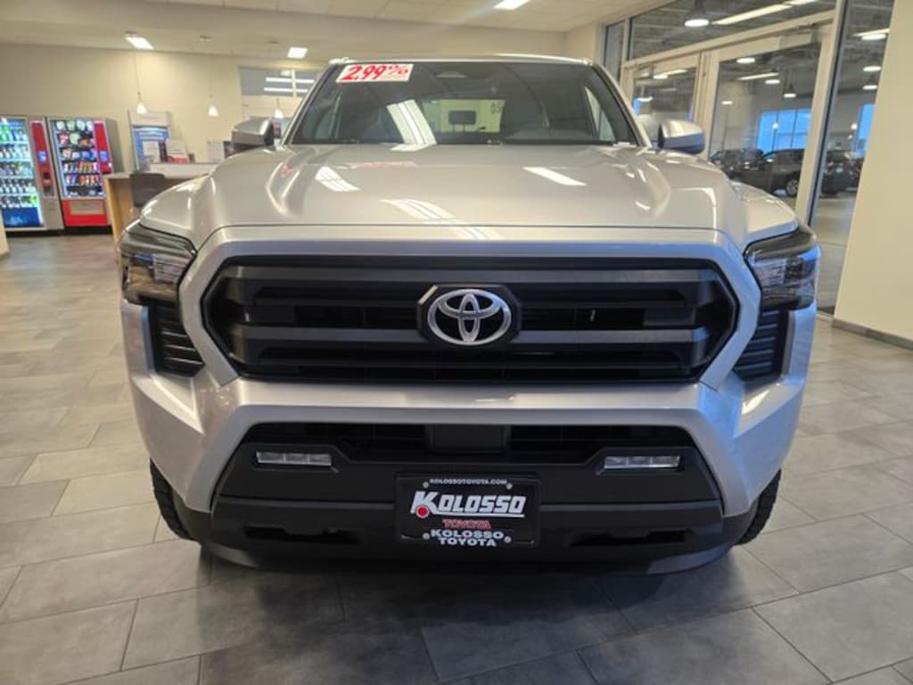 New 2025 Toyota Tacoma SR5 4X4 DOUBLE CAB