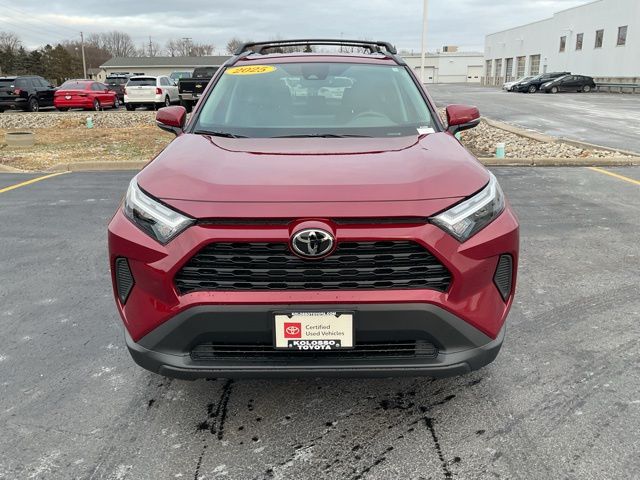 2025 Toyota RAV4 Hybrid XLE photo 2