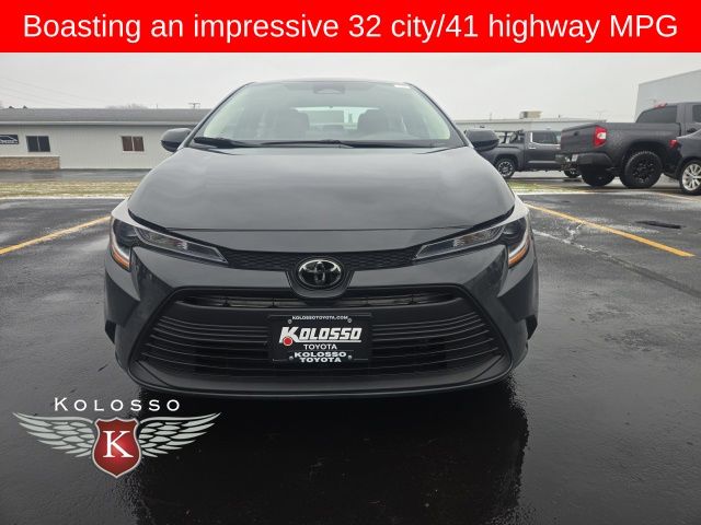 2023 Toyota Corolla LE photo 2