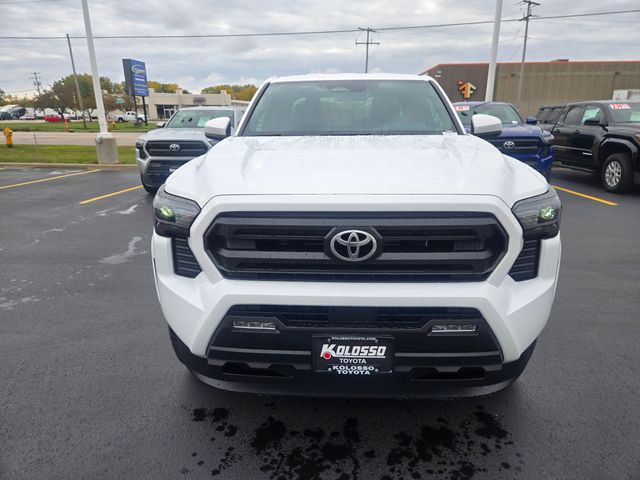 2025 Toyota Tacoma SR5 4x4 Double Cab photo 2