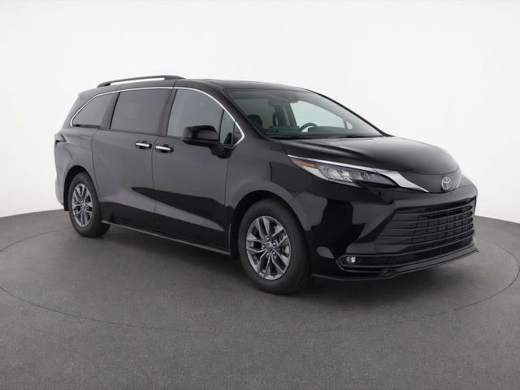 Used 2026 Toyota Sienna XLE 7 Passenger Van Passenger Van