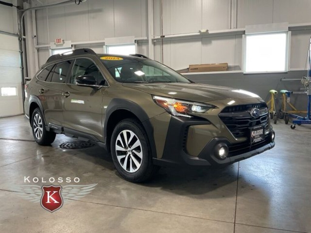 Used 2024 Subaru Outback Premium SUV