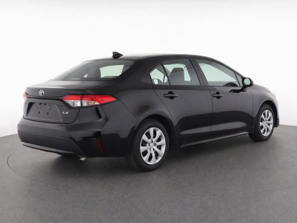 Used 2025 Toyota Corolla LE Sedan