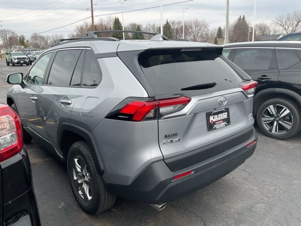 Used 2025 Toyota RAV4 XLE SUV