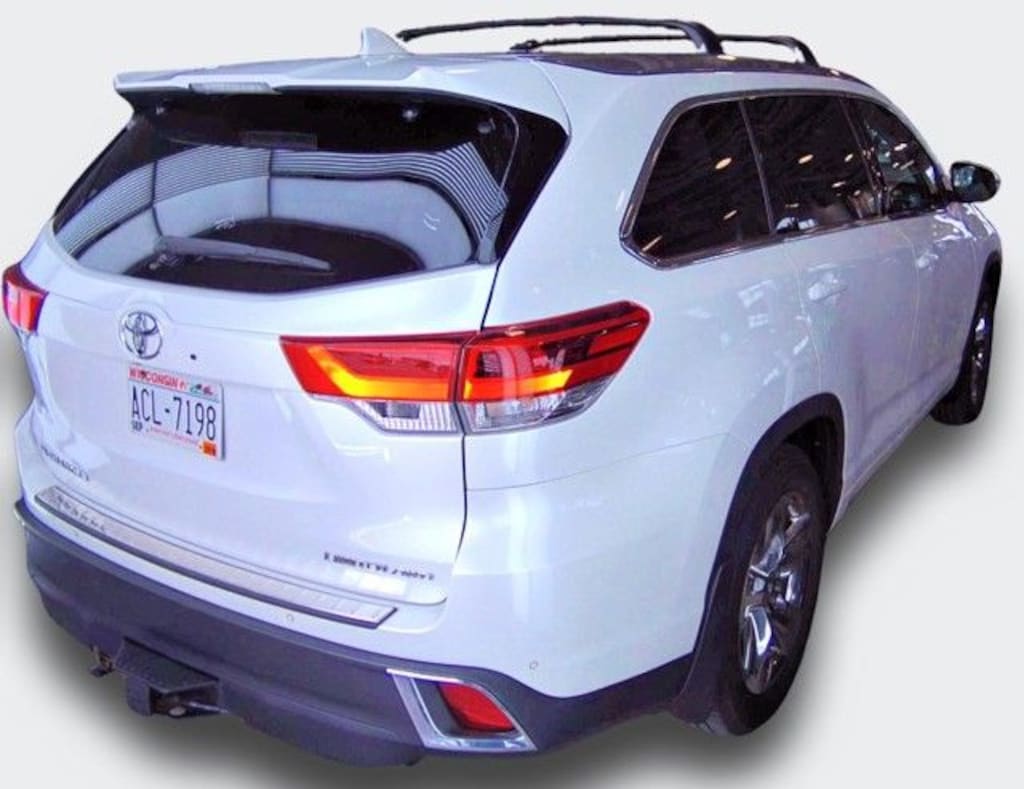Used 2018 Toyota Highlander Limited V6 SUV