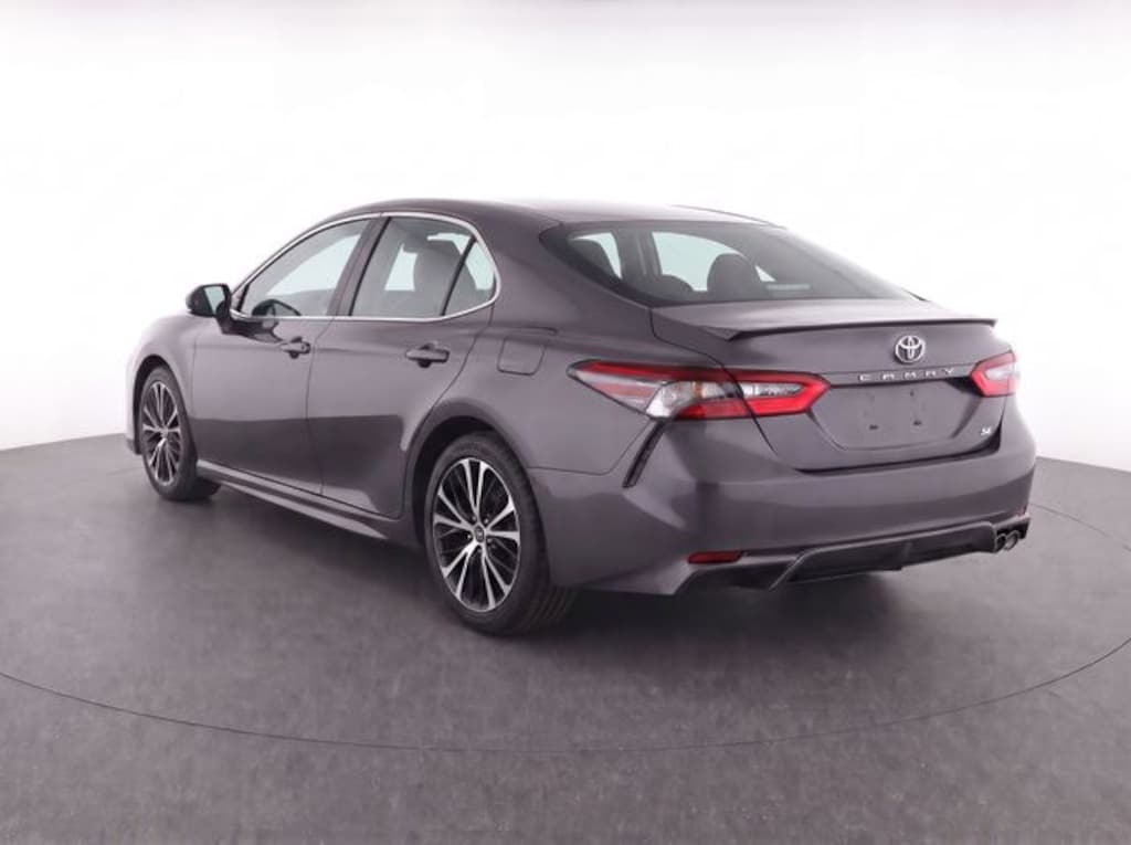 Used 2018 Toyota Camry LE Sedan