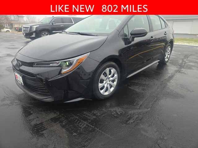 2023 Toyota Corolla LE photo 3