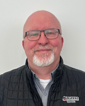 Staff member Zach from ID_051b17