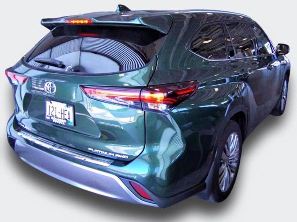 Used 2024 Toyota Highlander Platinum SUV