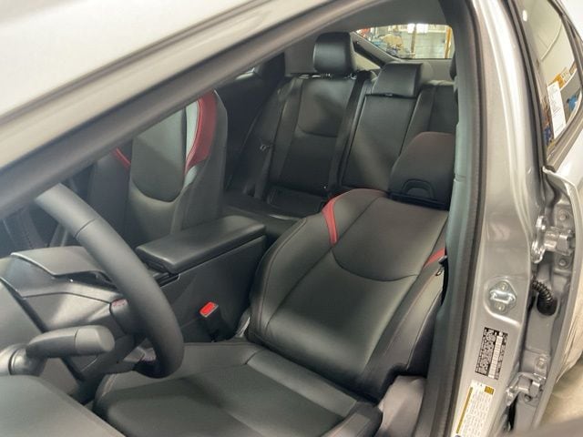 2026 Toyota Prius Plug-in Hybrid XSE - Photo 11