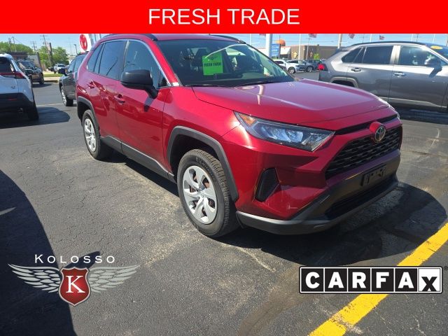 2019 Toyota RAV4 LE AWD's photo