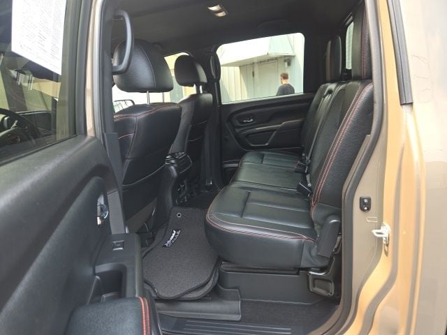 2022 Nissan Titan PRO-4X - Photo 27
