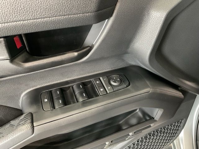 2026 Toyota Tacoma SR5 - Photo 15