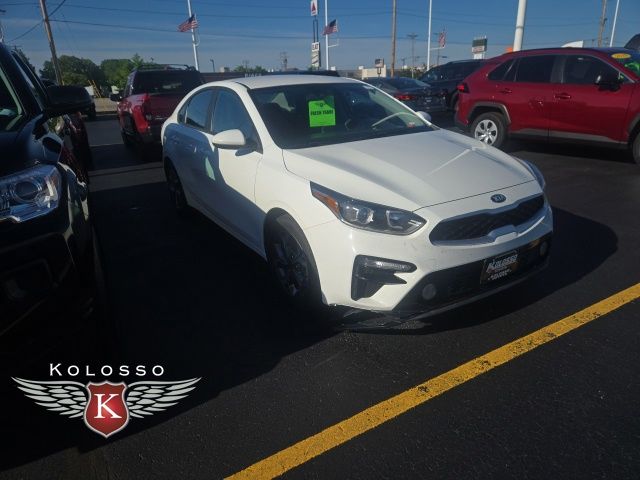 2020 Kia Forte LXS AT's photo