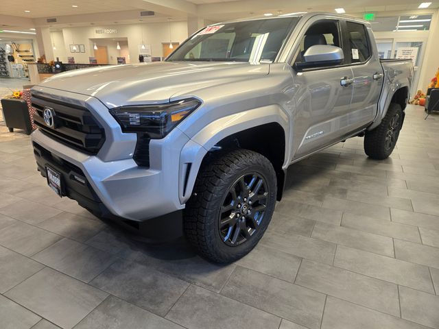 2025 Toyota Tacoma SR5 photo 3
