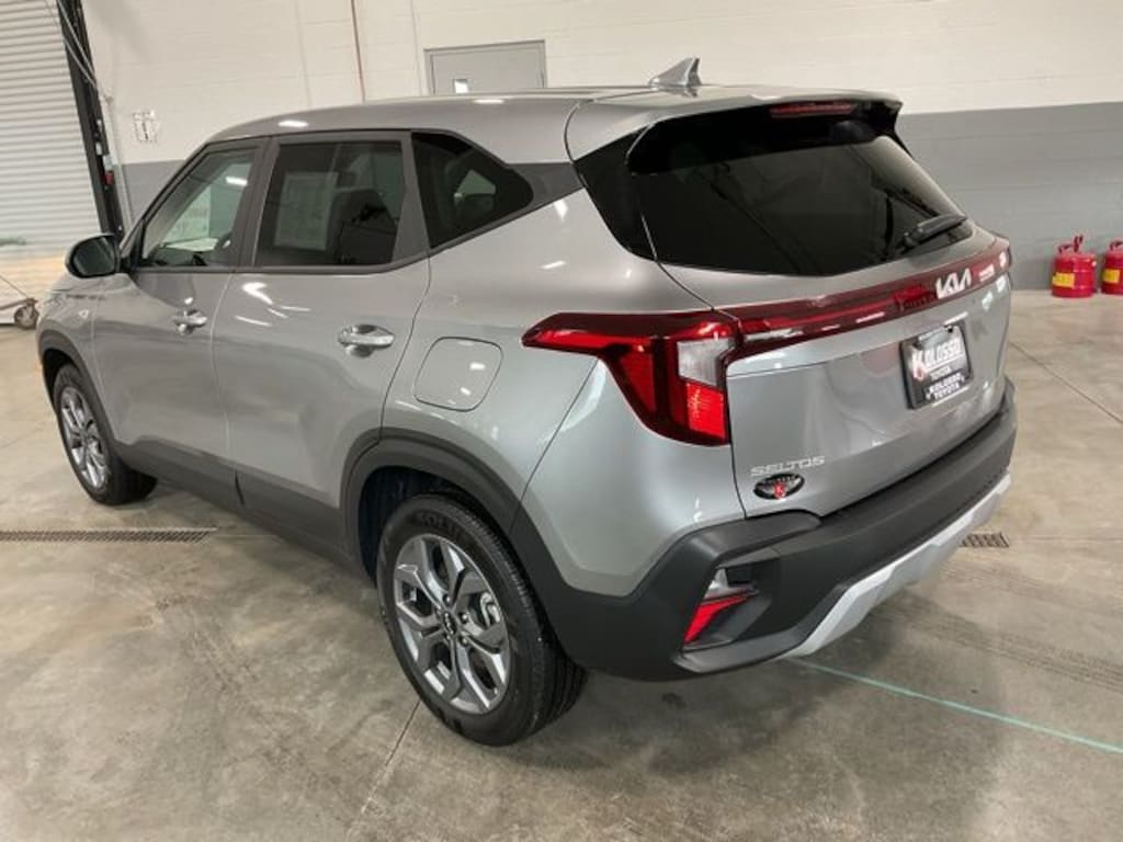 Used 2024 Kia Seltos LX SUV