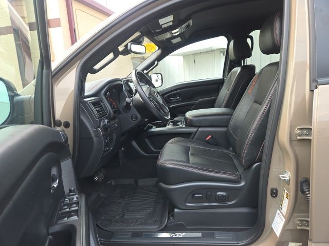 2022 Nissan Titan PRO-4X - Photo 19