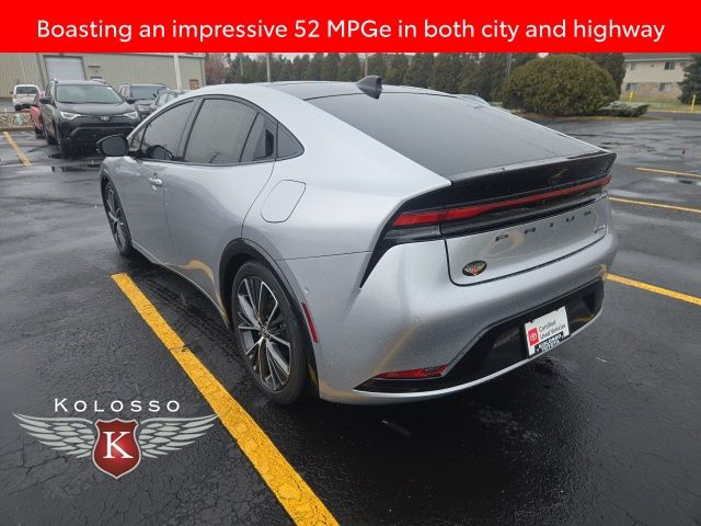 2023 Toyota Prius Limited photo 4