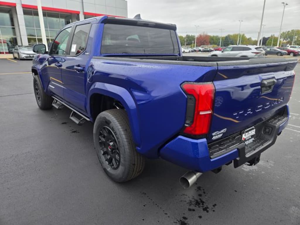 New 2025 Toyota Tacoma SR5 4X4 DOUBLE CAB