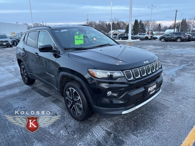 2022 Jeep Compass Limited's photo