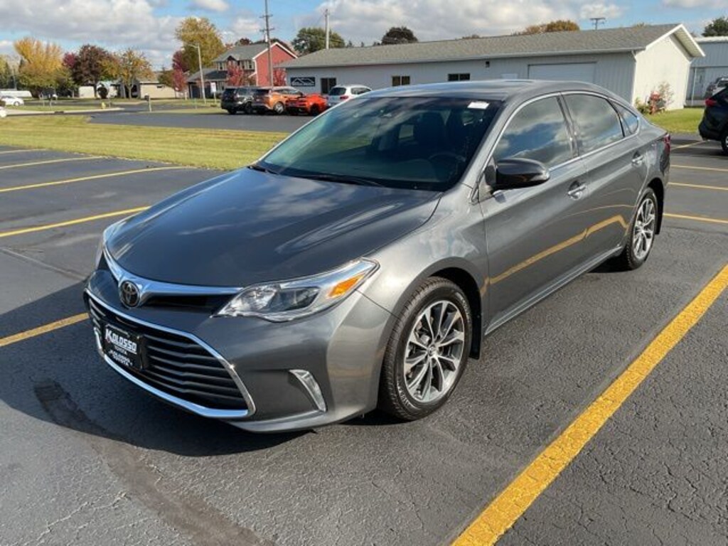 Used 2017 Toyota Avalon  Sedan