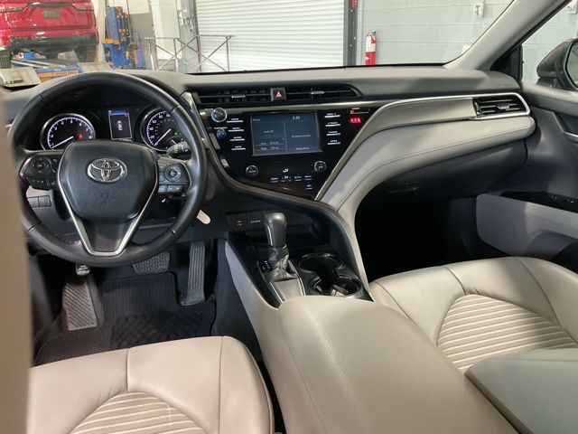 2018 Toyota Camry SE - Photo 12