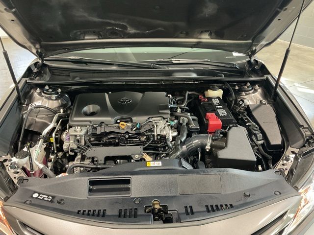 2018 Toyota Camry SE - Photo 19