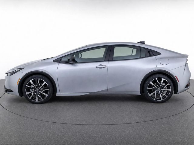 2026 Toyota Prius Plug-in Hybrid XSE - Photo 6