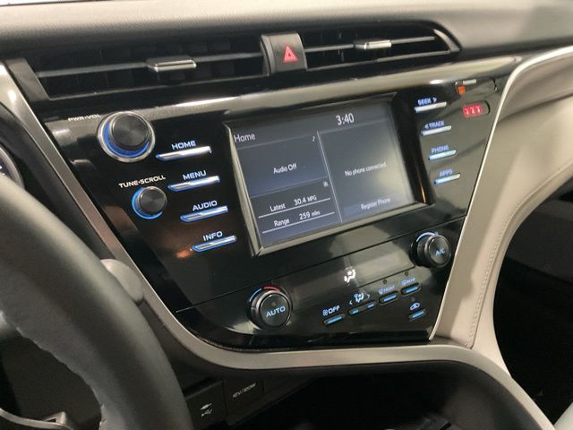 2018 Toyota Camry SE - Photo 15
