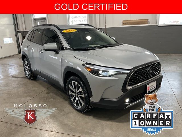 2023 Toyota Corolla Cross XLE's photo