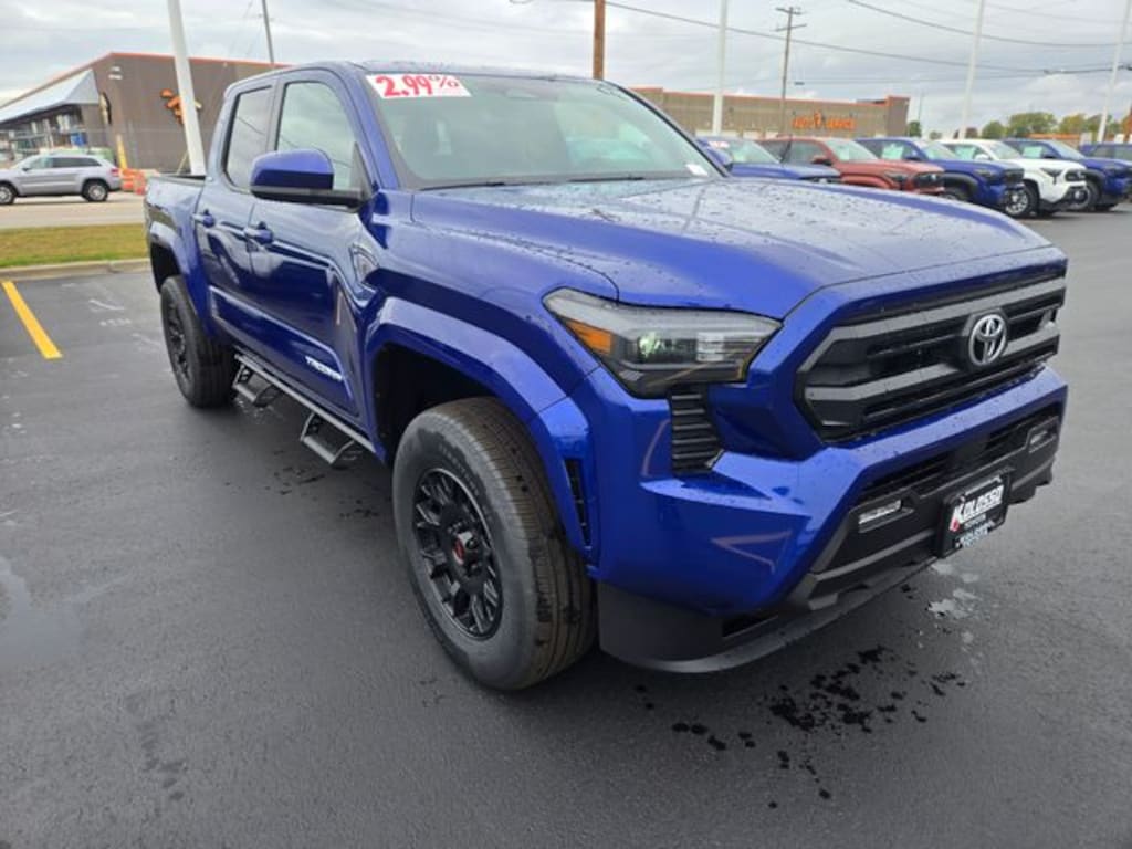 New 2025 Toyota Tacoma SR5 4X4 DOUBLE CAB