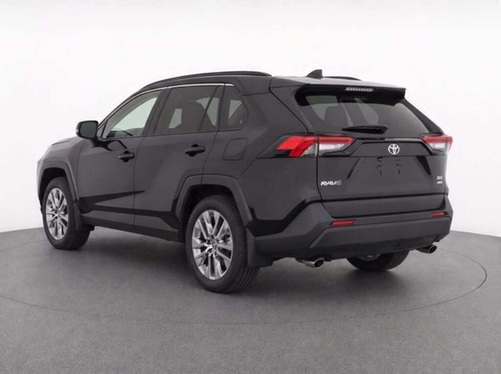 Used 2025 Toyota RAV4 XLE SUV