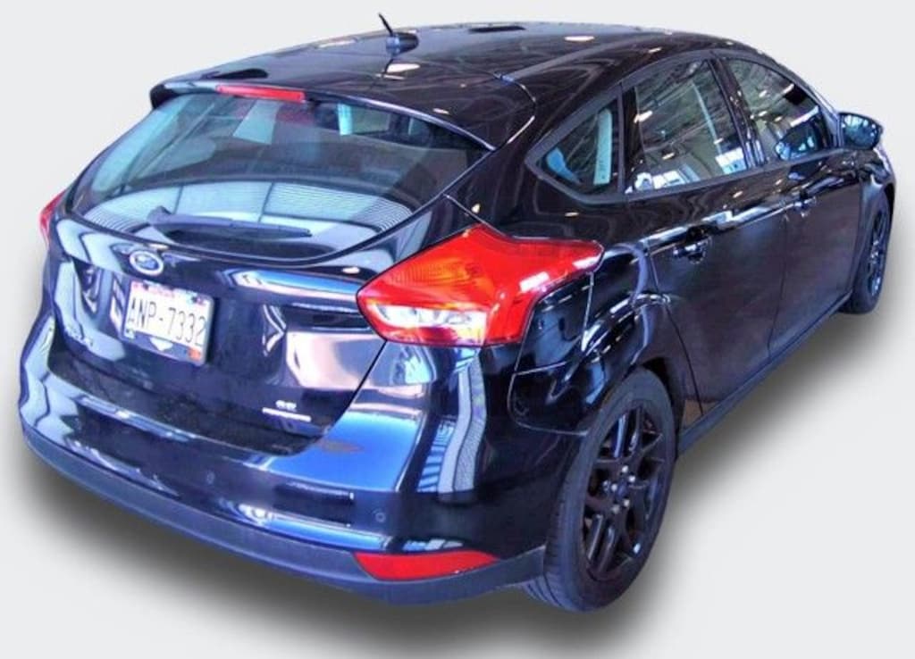 Used 2016 Ford Focus SE Hatchback