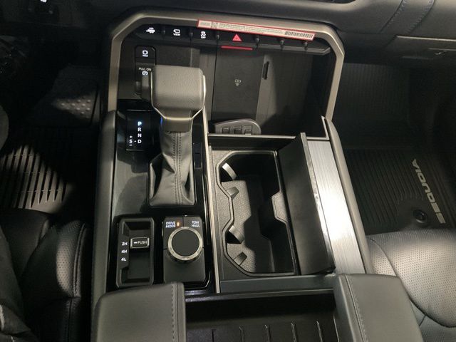 2026 Toyota Sequoia Platinum - Photo 17