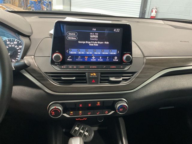 2025 Nissan Altima SV - Photo 16