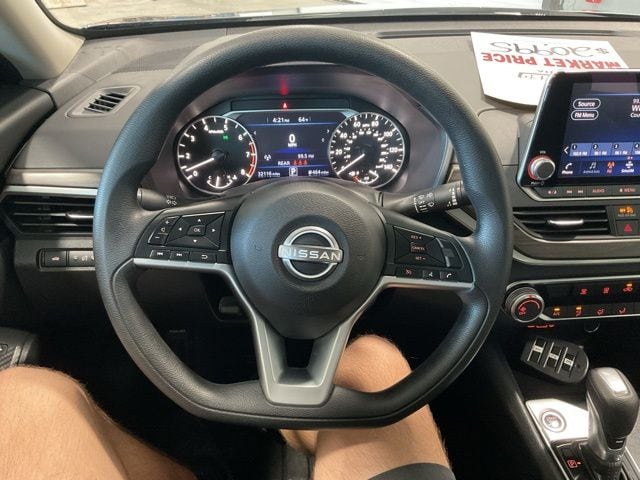 2025 Nissan Altima SV - Photo 13