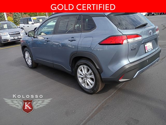 2024 Toyota Corolla Cross LE photo 4