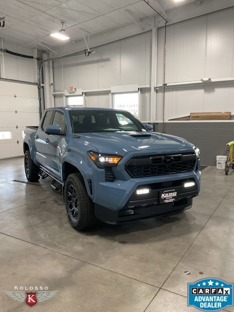 2026 Toyota Tacoma i-FORCE MAX 4X4 DOUBLE CAB HV 