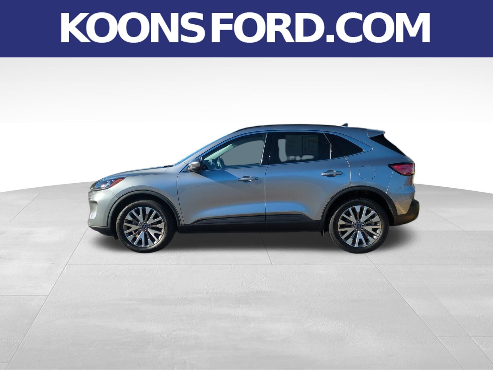 2022 Ford Escape Titanium photo 2