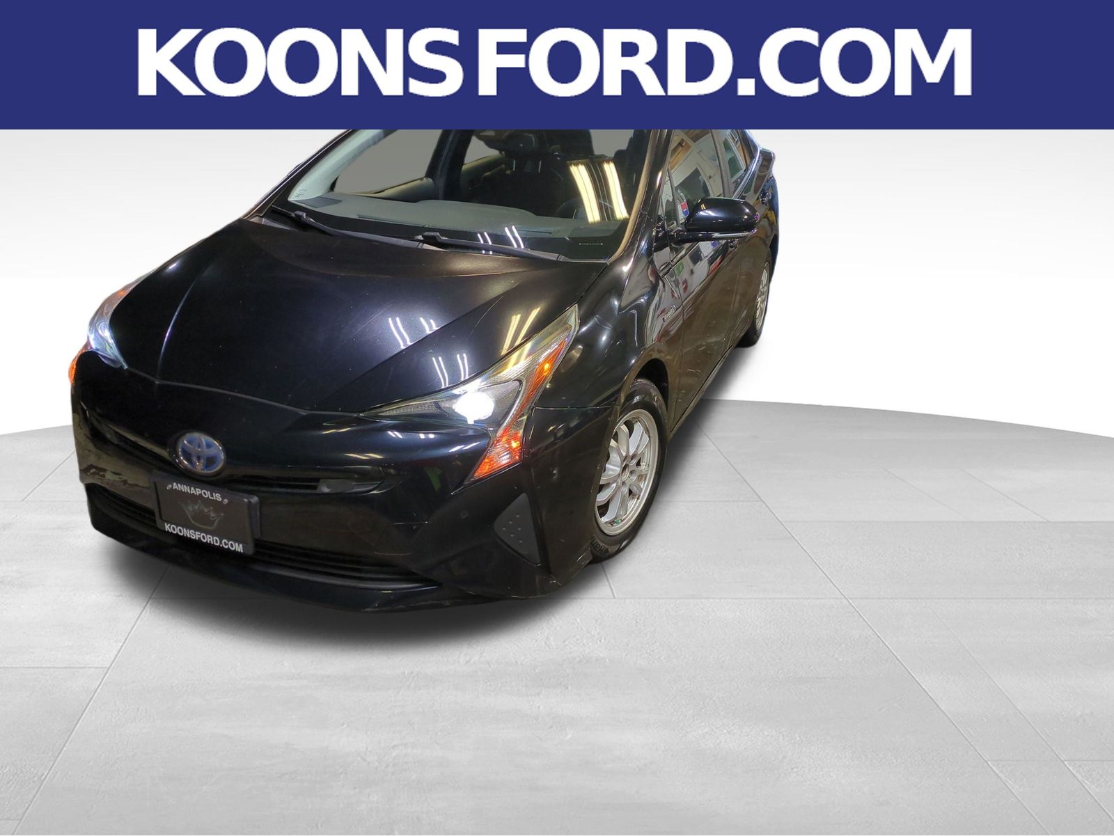 2018 Toyota Prius Four's photo