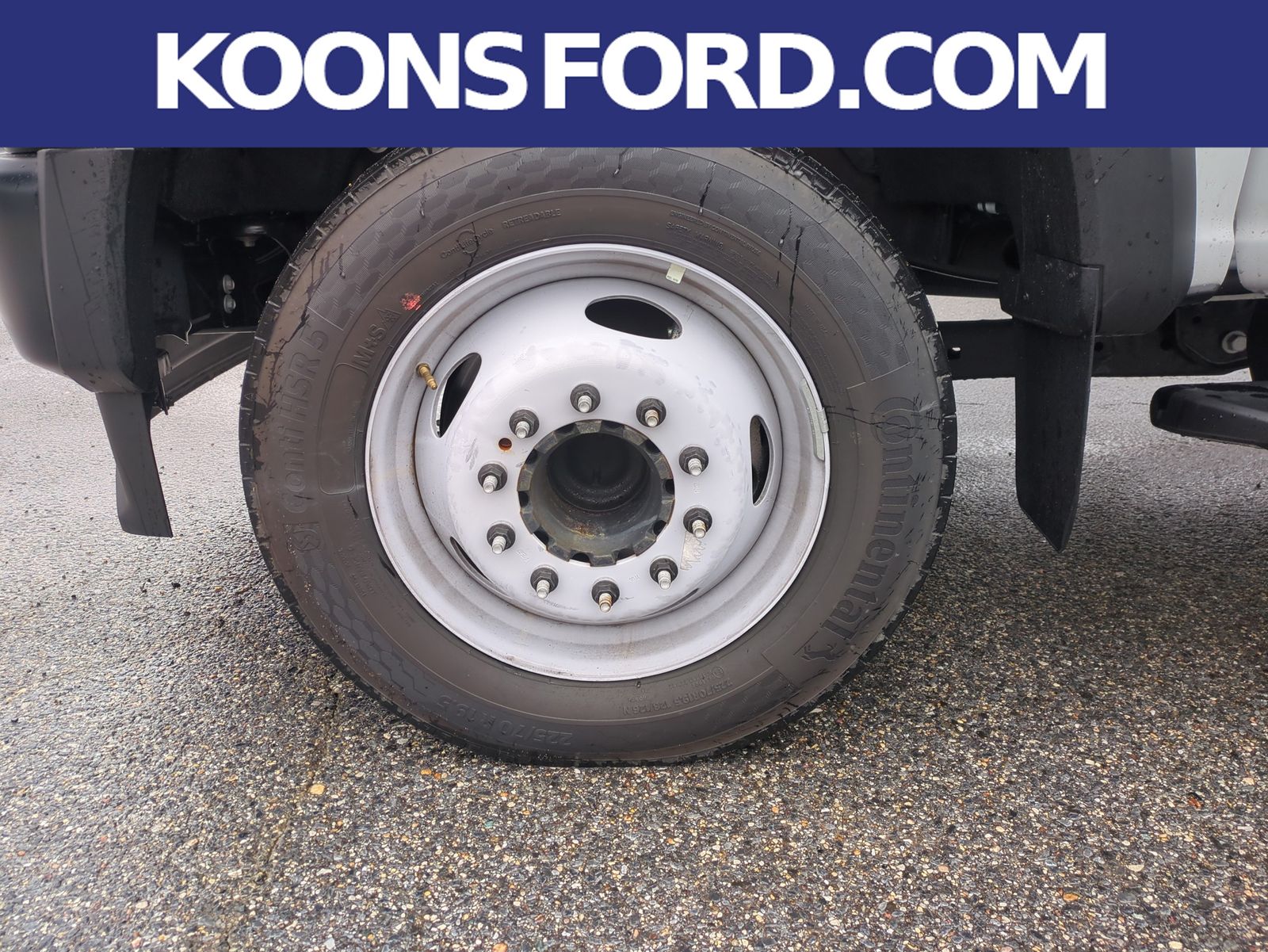 2024 Ford F-450 Super Duty Chassis Cab XL - Photo 26