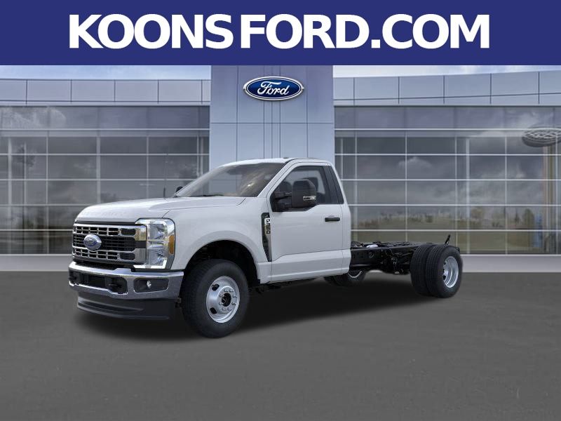 2026 Ford F-350 Super Duty Chassis Cab XL's photo
