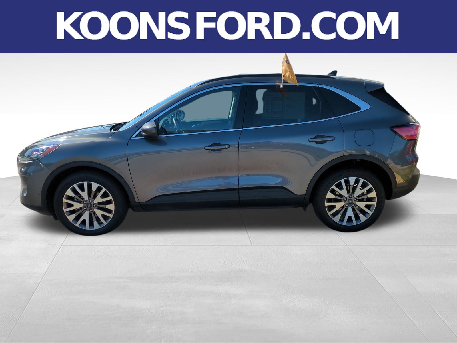 2021 Ford Escape Hybrid Titanium photo 2