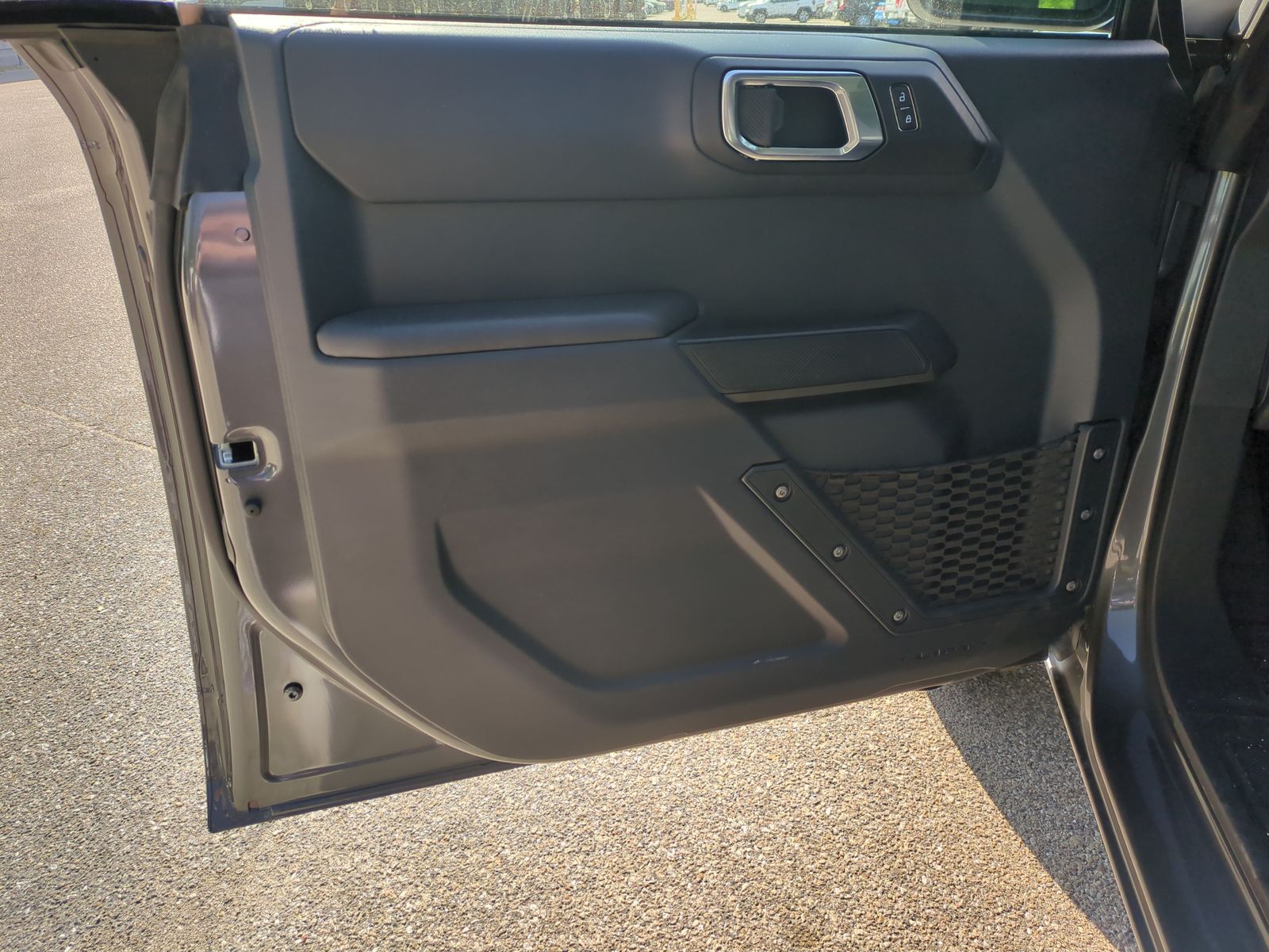 2025 Ford Bronco 4-Door Base - Photo 10