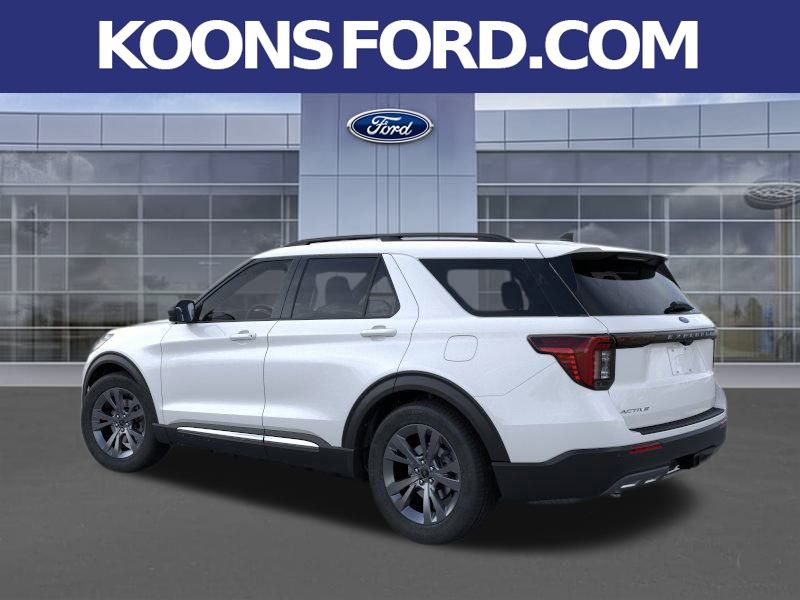 2025 Ford Explorer photo 3